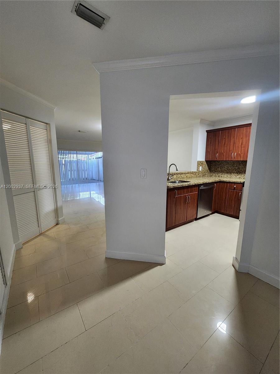 SUNSET HARBOUR SEC IV - Residential Lease