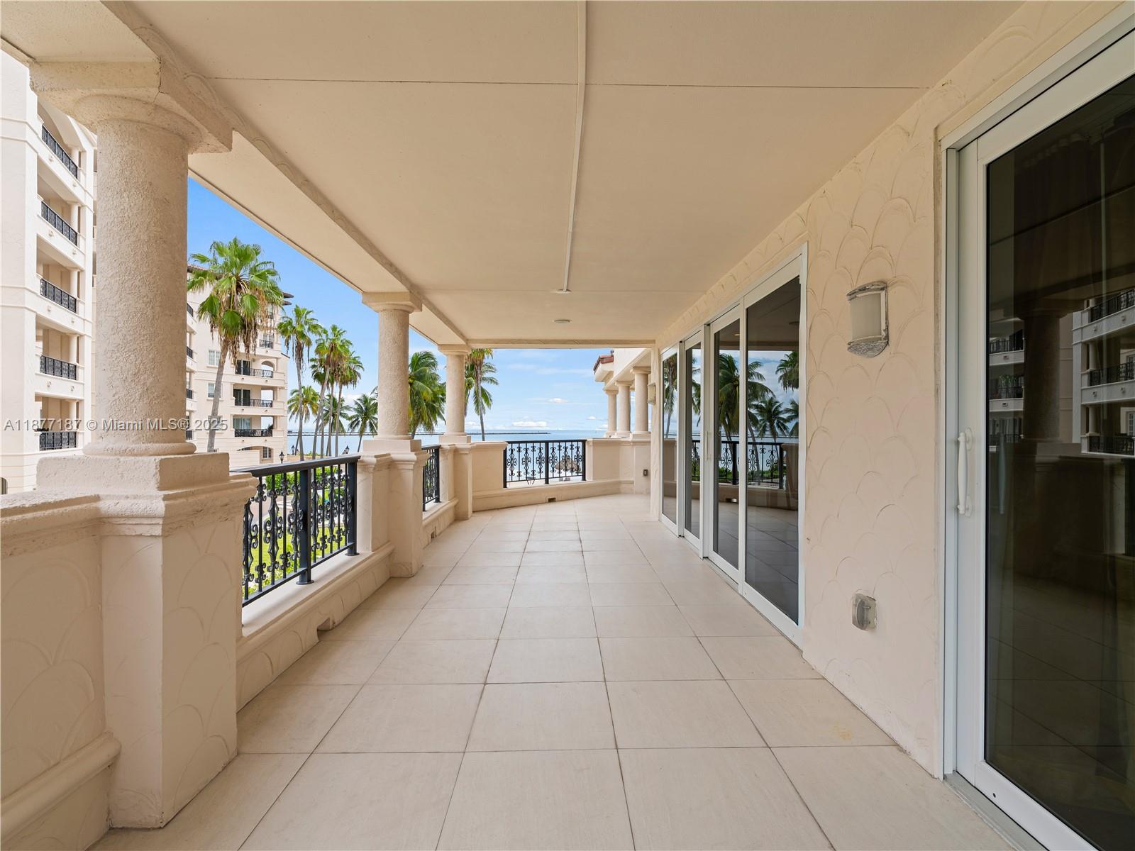 OCEANSIDE AT FISHER ISLAN - Residential
