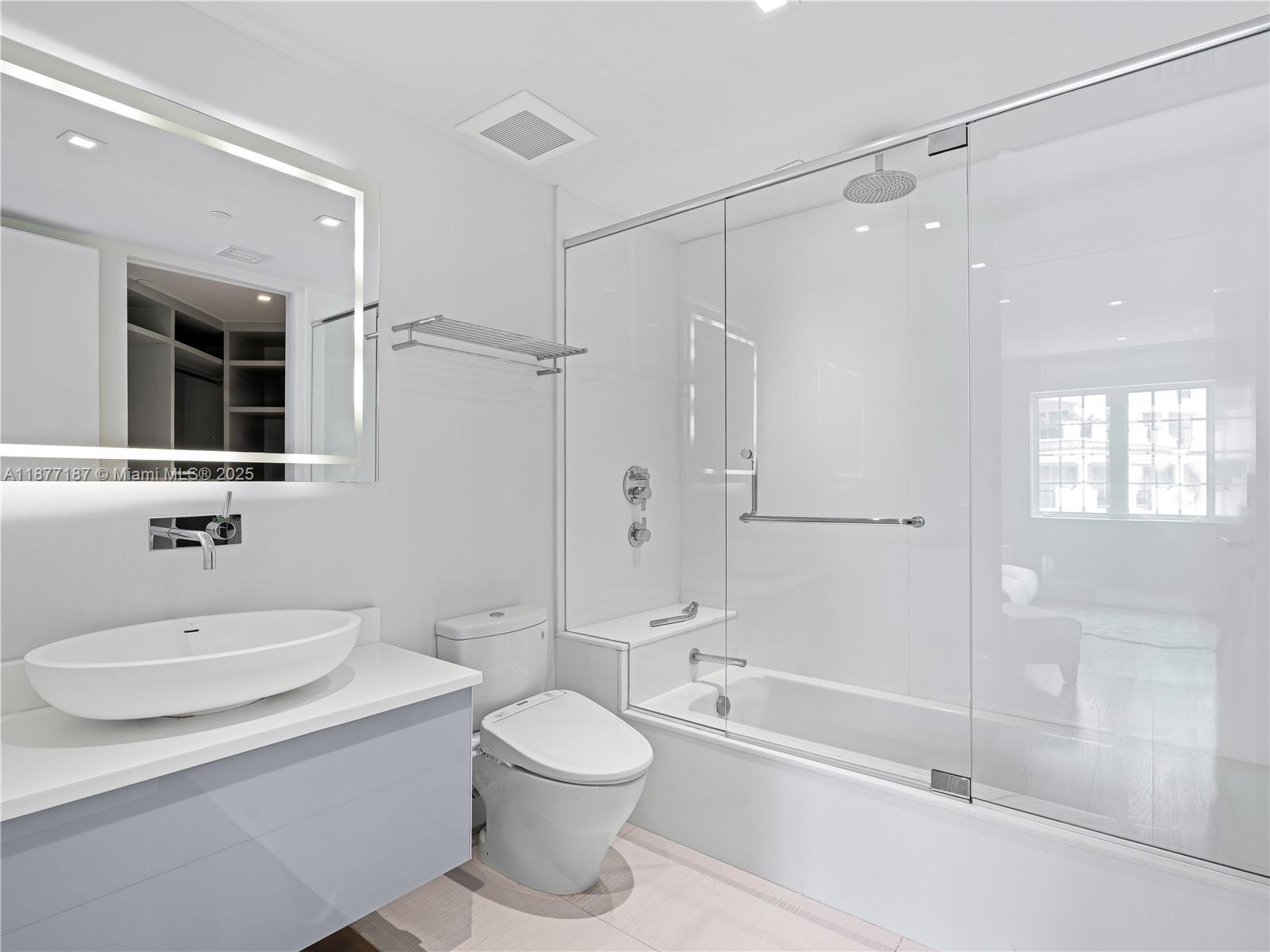 OCEANSIDE AT FISHER ISLAN - Residential