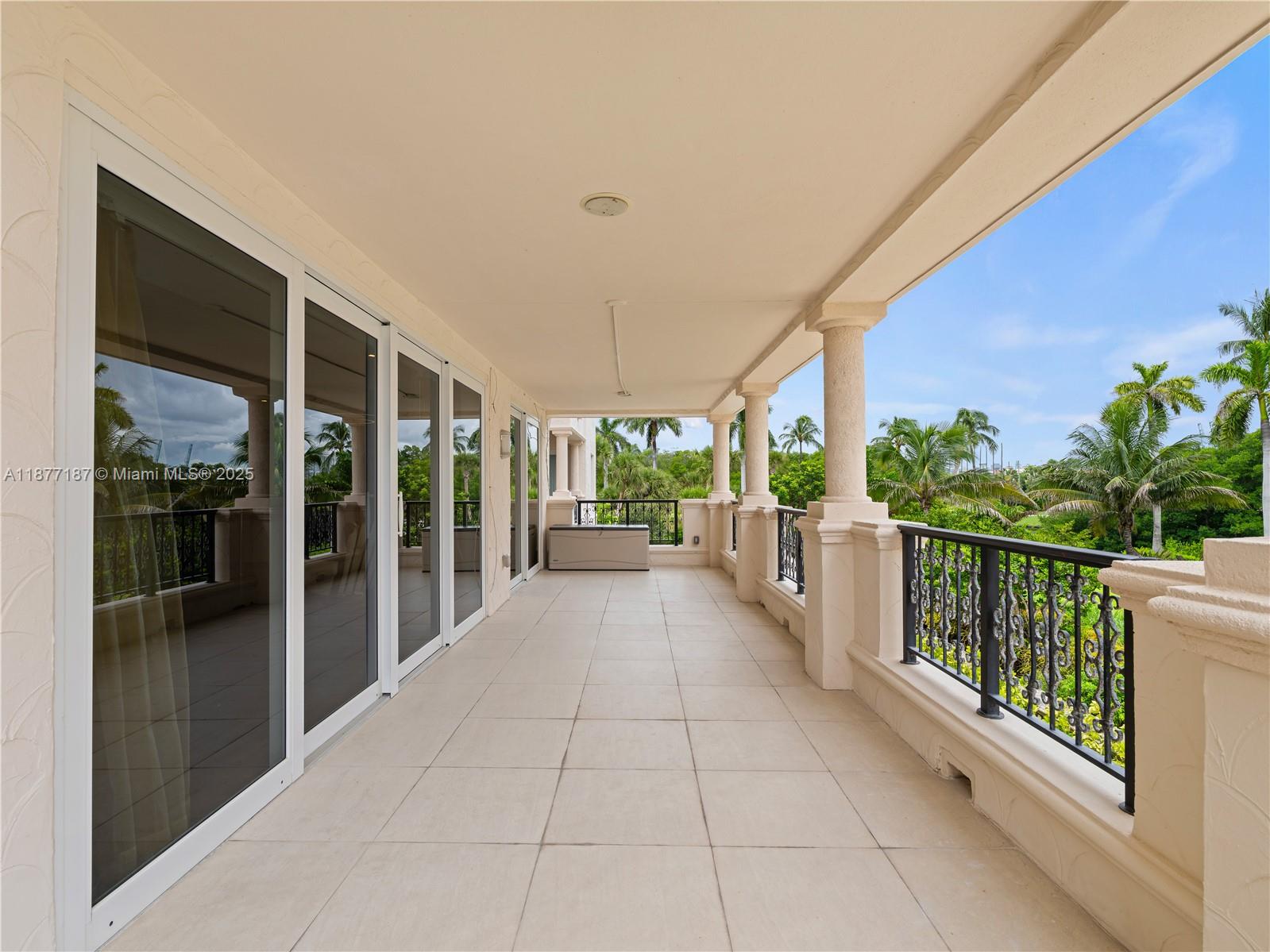 OCEANSIDE AT FISHER ISLAN - Residential