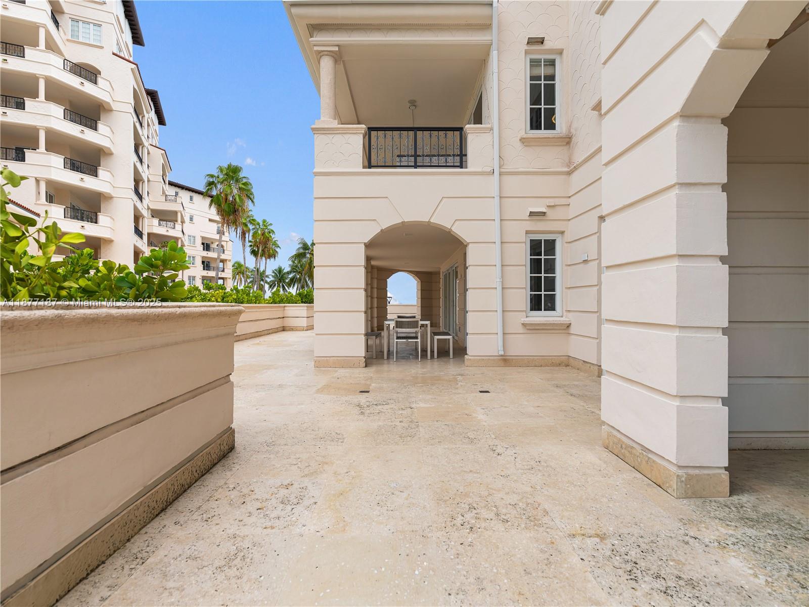 OCEANSIDE AT FISHER ISLAN - Residential