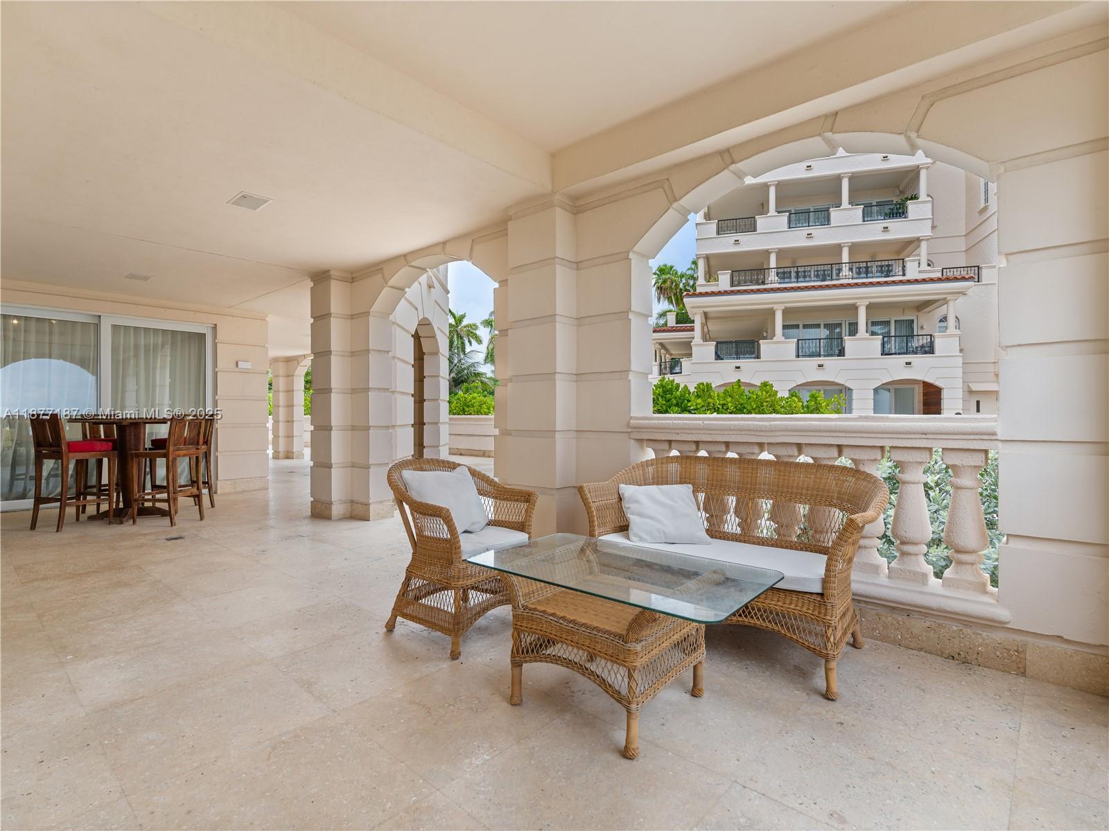 OCEANSIDE AT FISHER ISLAN - Residential