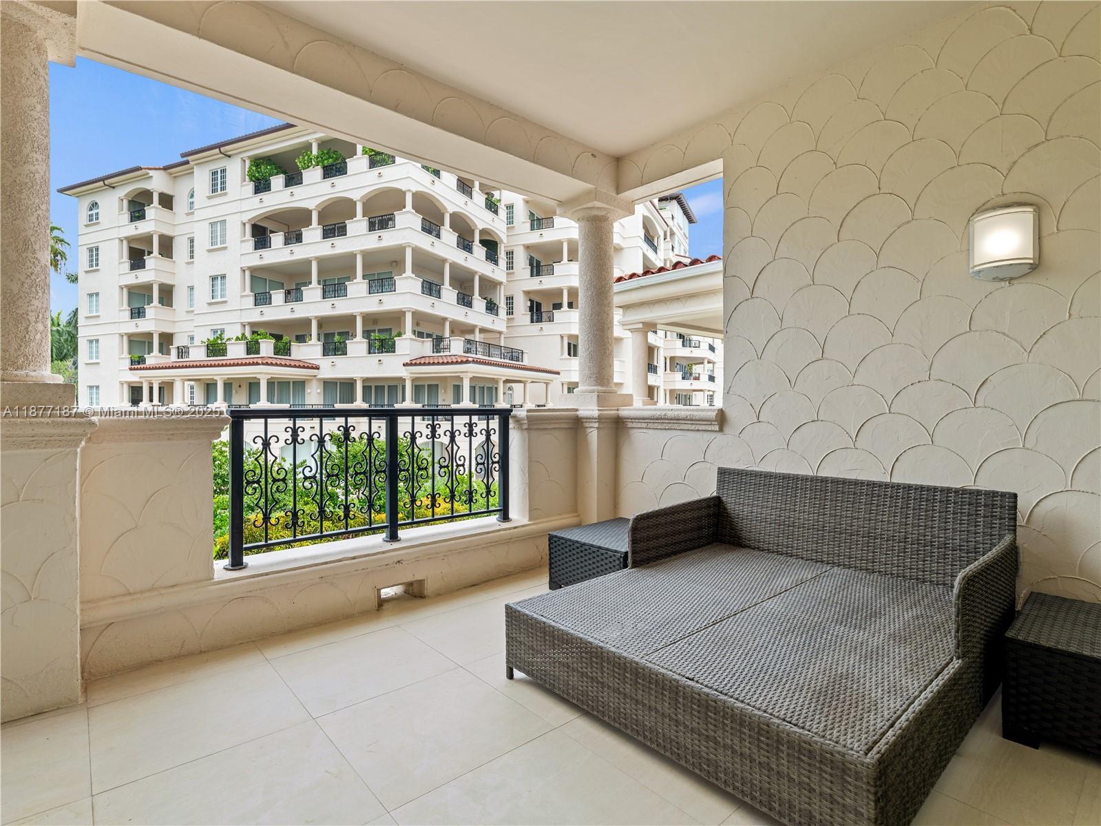 OCEANSIDE AT FISHER ISLAN - Residential