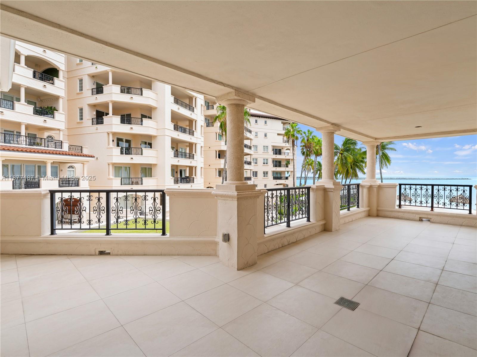 OCEANSIDE AT FISHER ISLAN - Residential