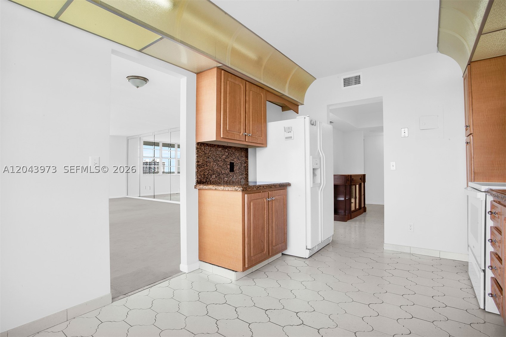 ADMIRALS PORT CONDO WEST - Residential