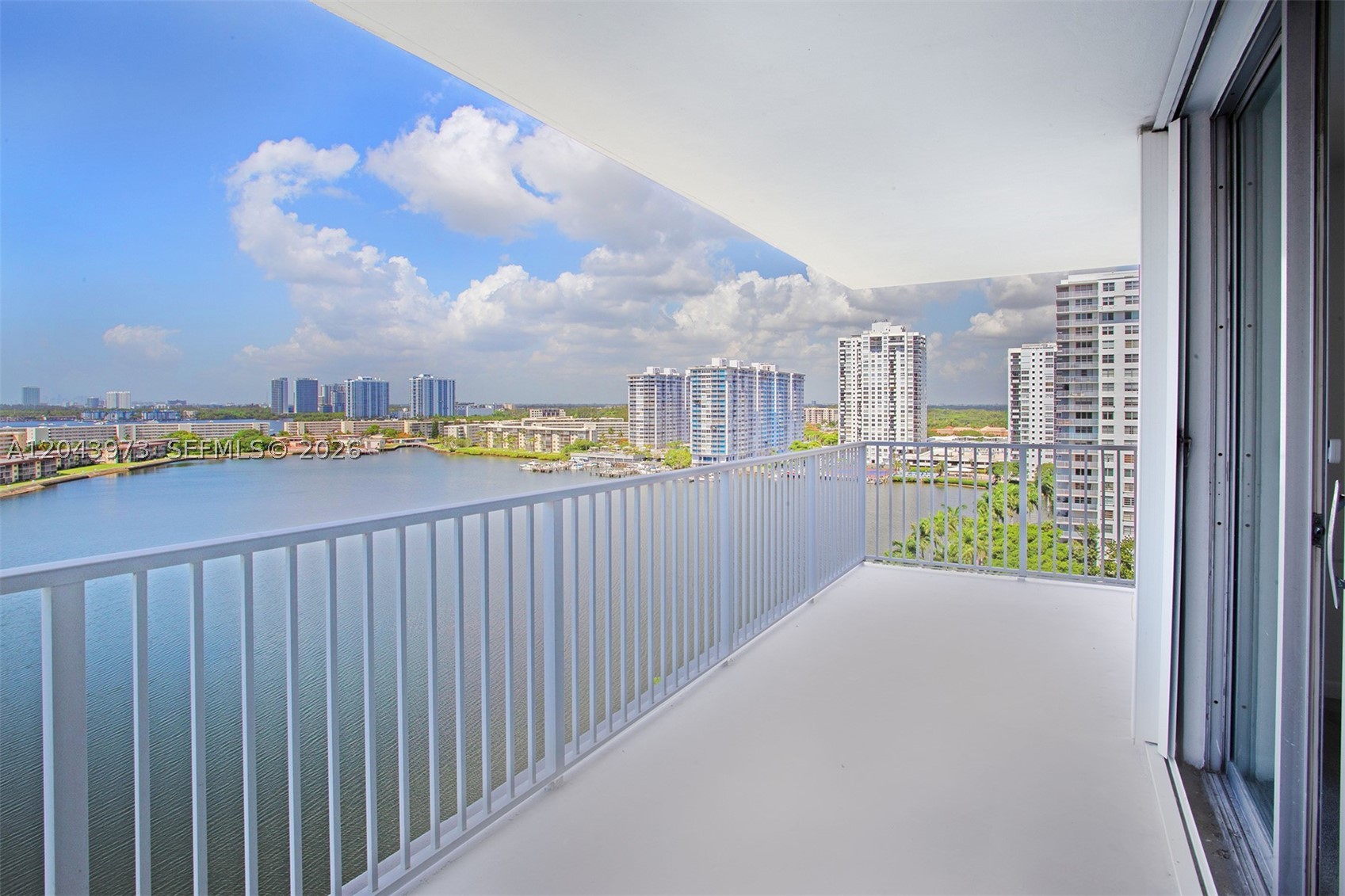 ADMIRALS PORT CONDO WEST - Residential