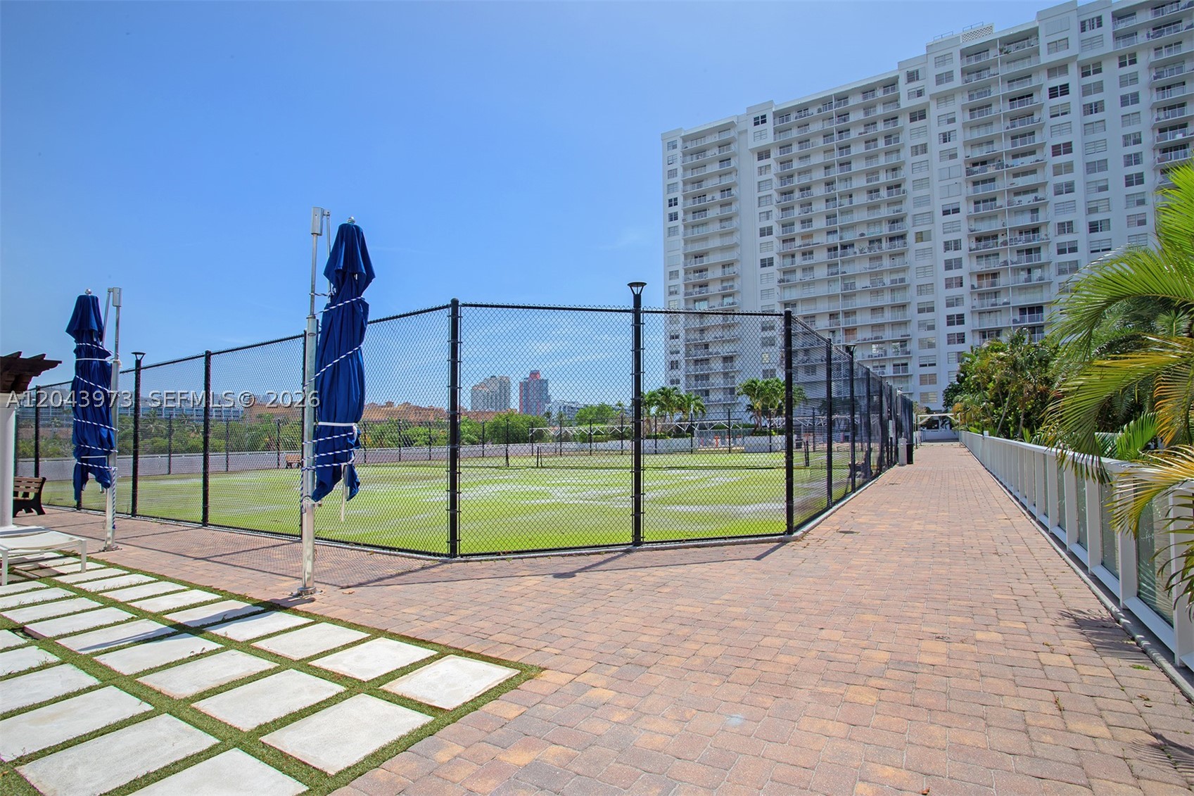 ADMIRALS PORT CONDO WEST - Residential
