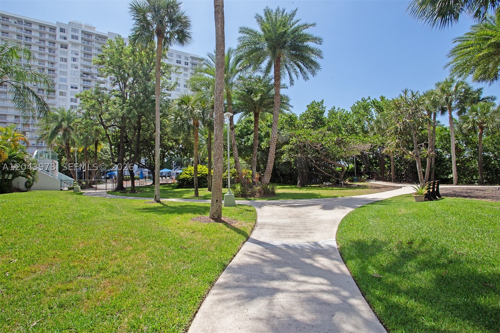 ADMIRALS PORT CONDO WEST - Residential
