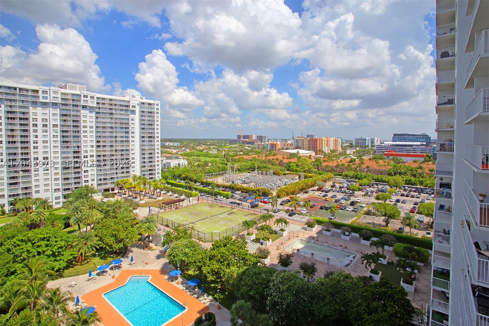 ADMIRALS PORT CONDO WEST - Residential