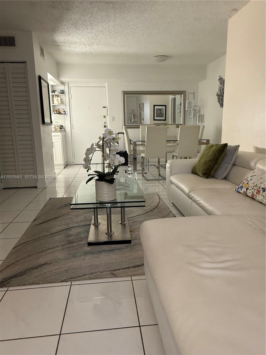 MOON TOWER CONDO - Residential