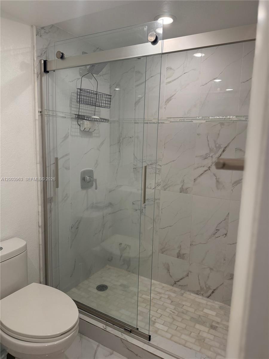 MOON TOWER CONDO - Residential