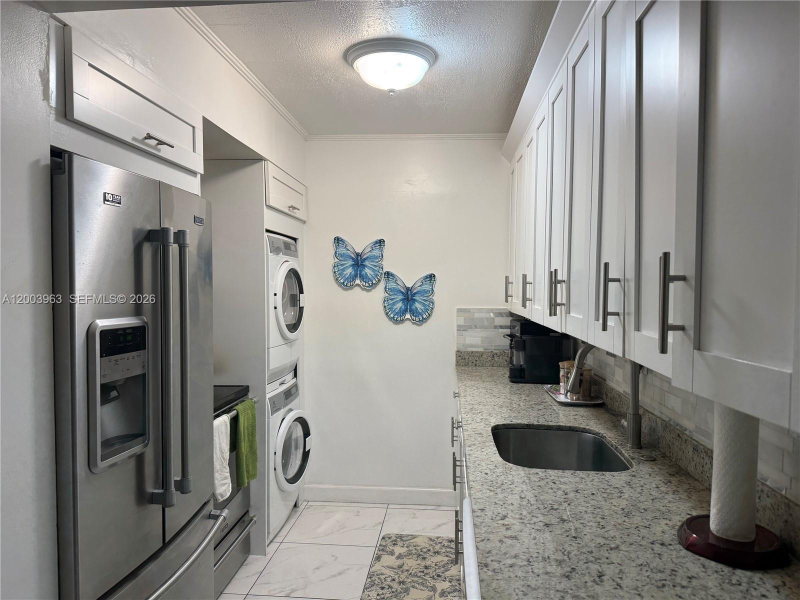 MOON TOWER CONDO - Residential