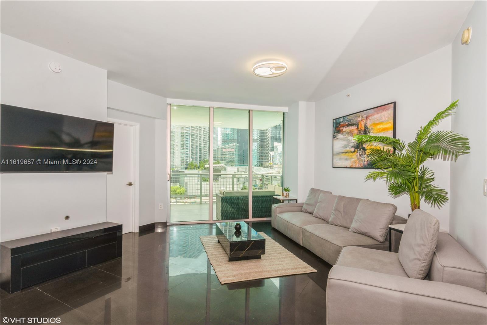WIND CONDO - Residential