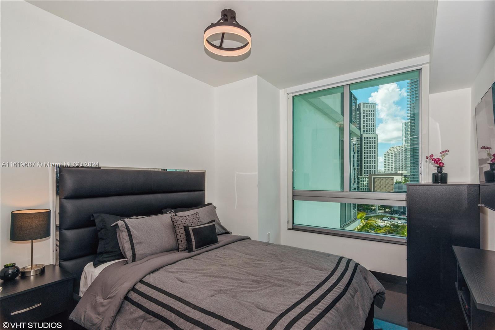 WIND CONDO - Residential
