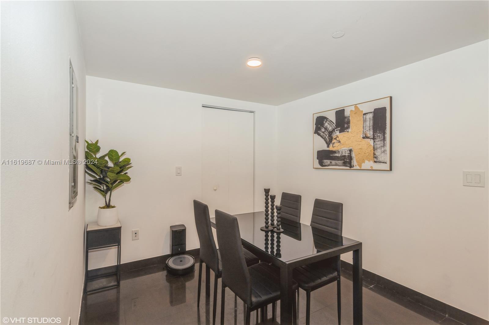 WIND CONDO - Residential