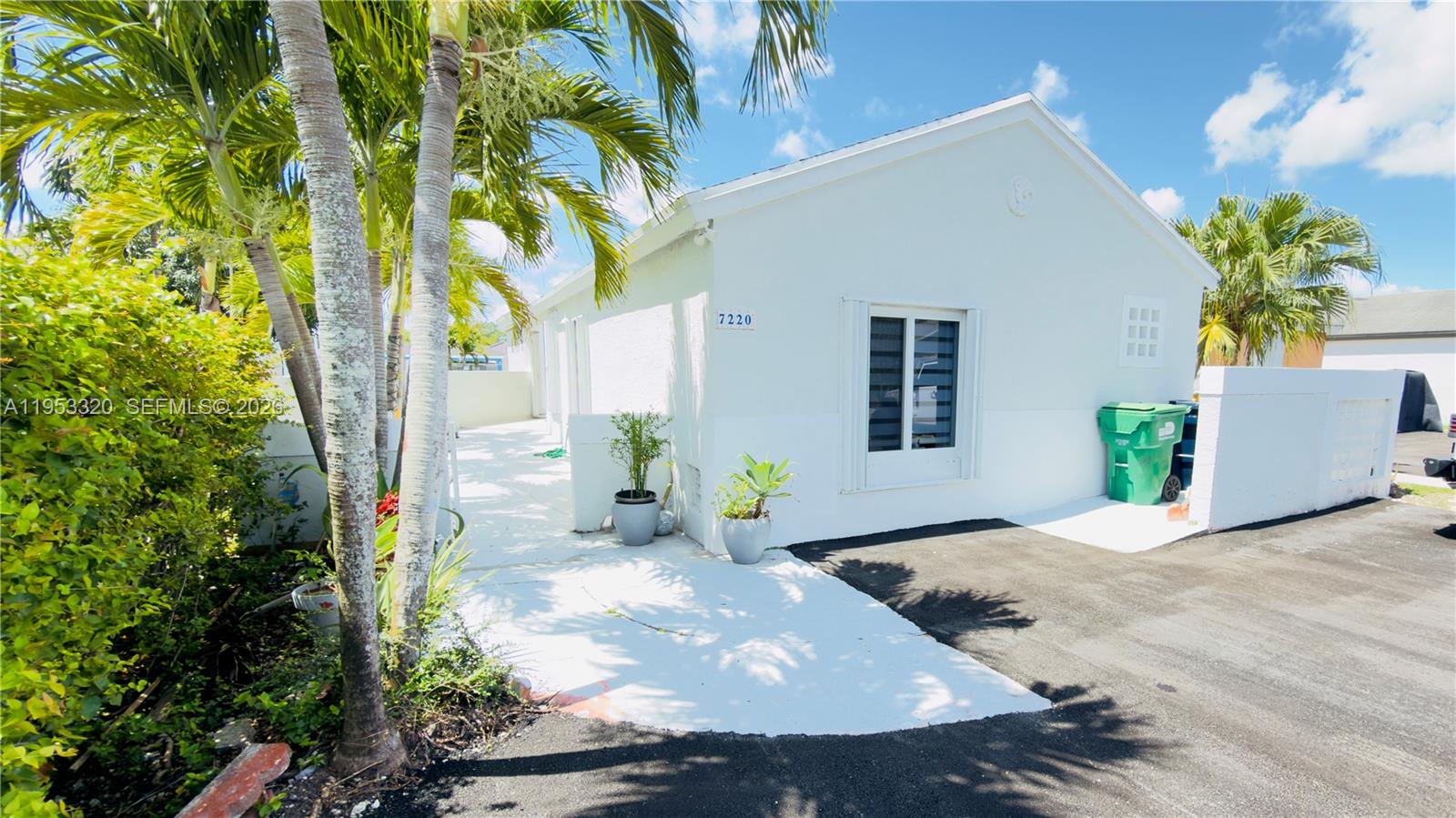 SUNSET SHORES - Residential