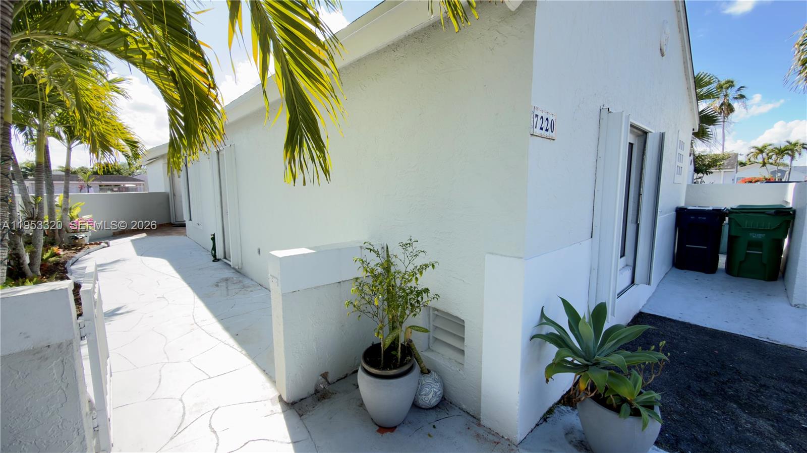 SUNSET SHORES - Residential
