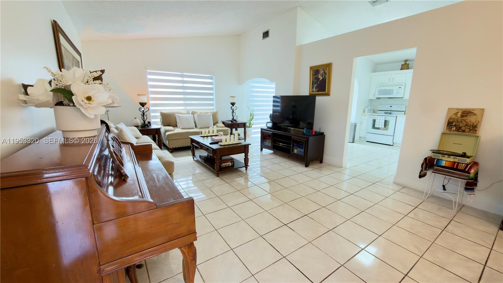 SUNSET SHORES - Residential