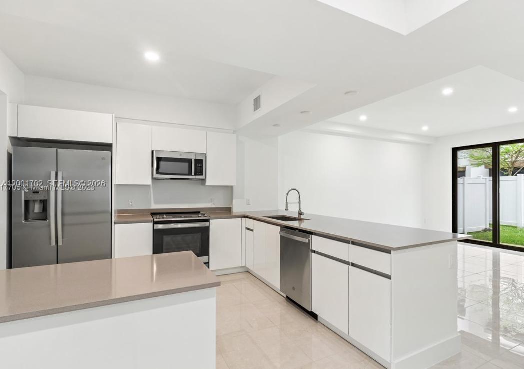OAKS PLACE - Residential
