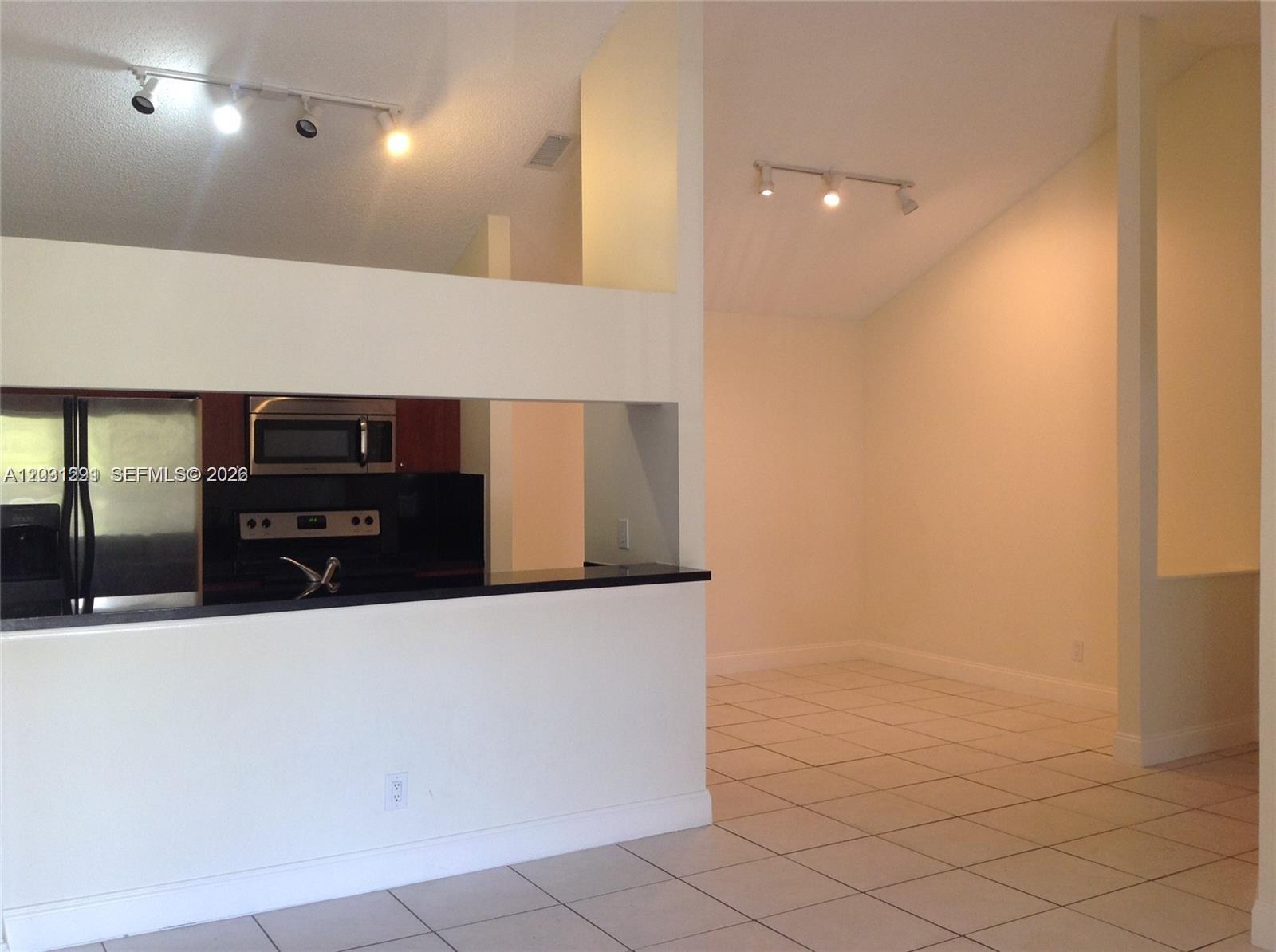 ROYAL PALM PLACE - Residential