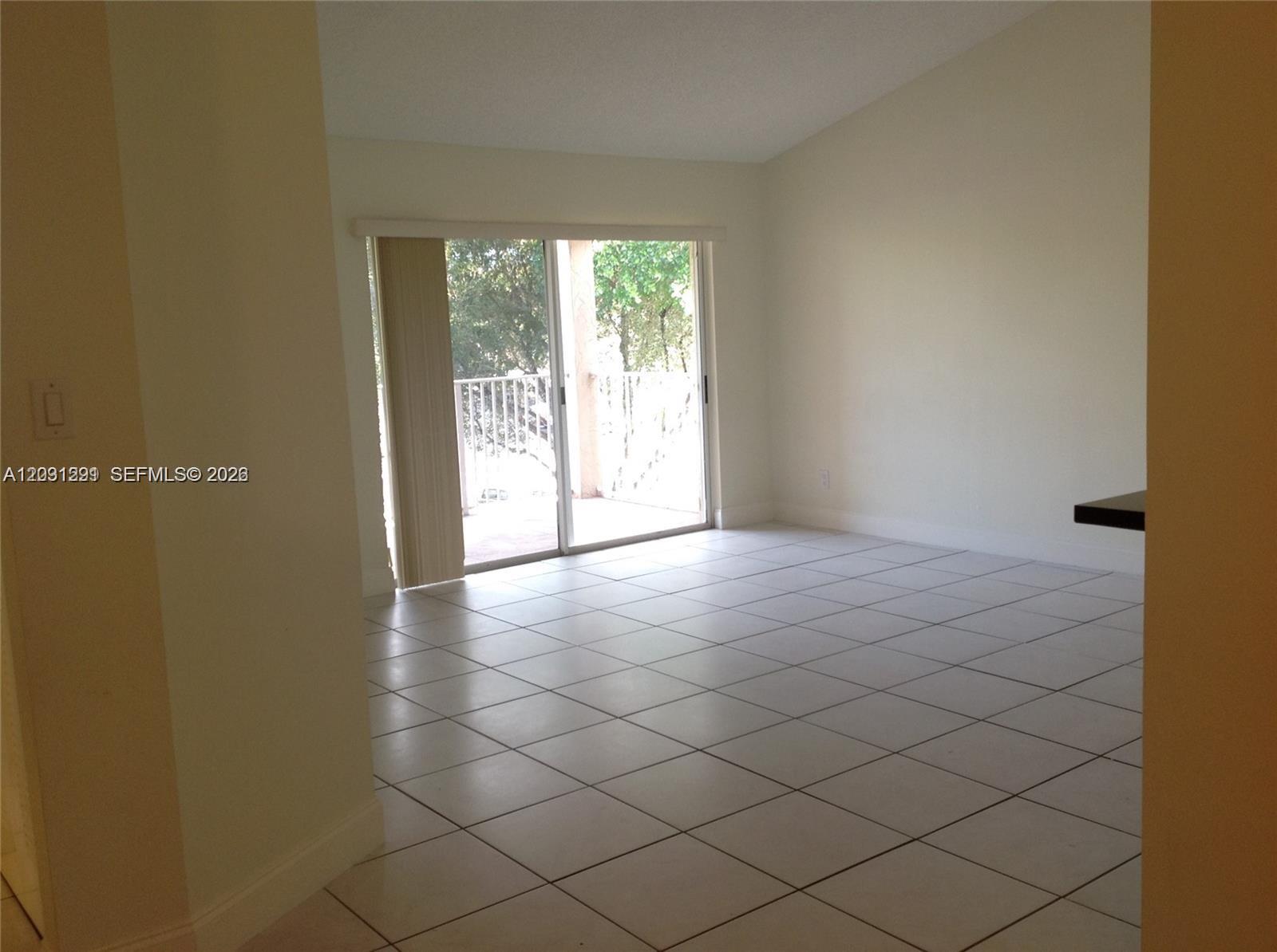 ROYAL PALM PLACE - Residential
