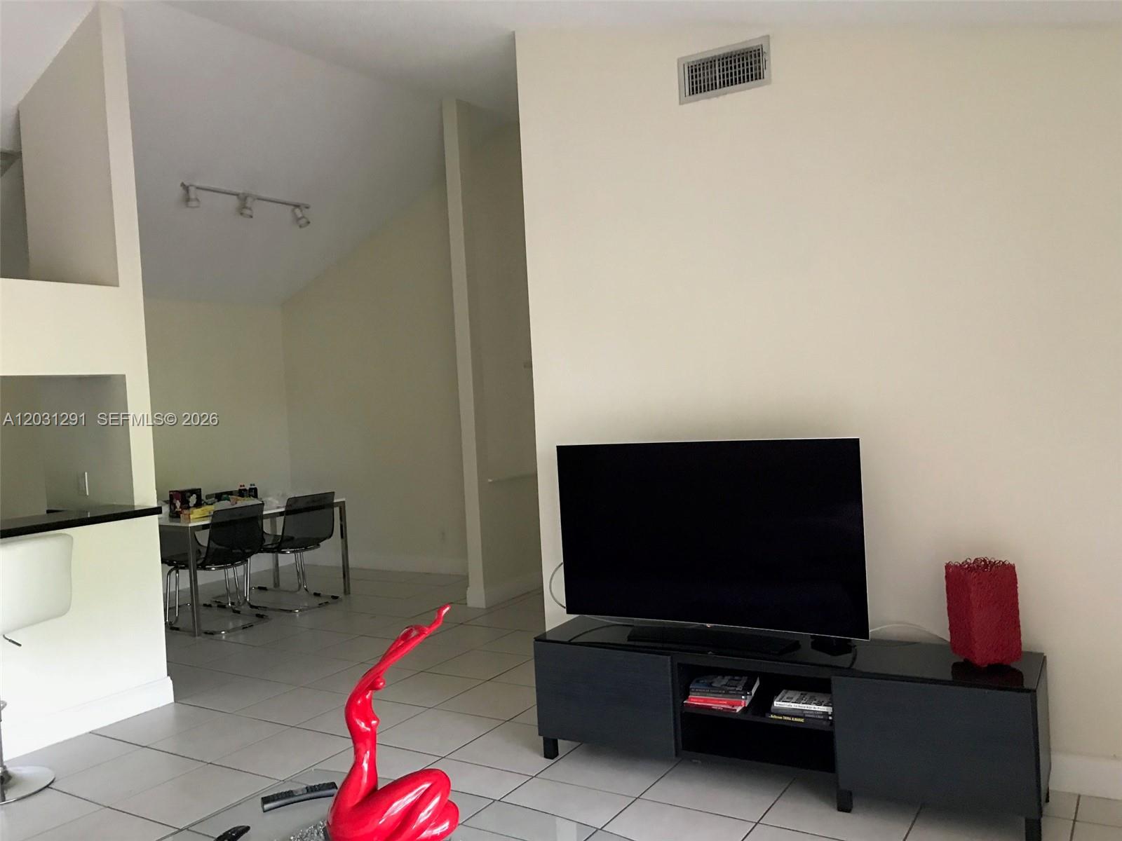 ROYAL PALM PLACE - Residential