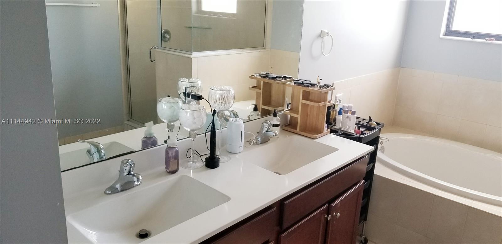 BAYWINDS OF ABACO - Residential