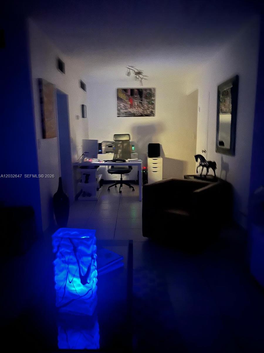 CLIPPER CONDO NO 1 - Residential