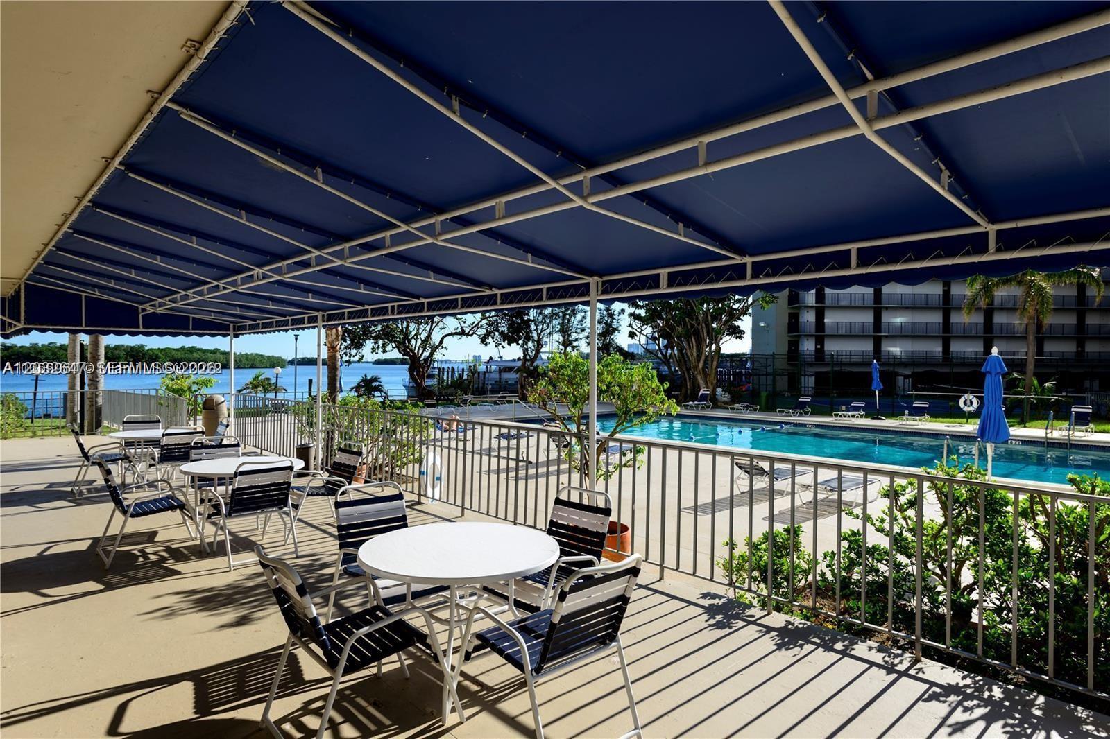 CLIPPER CONDO NO 1 - Residential