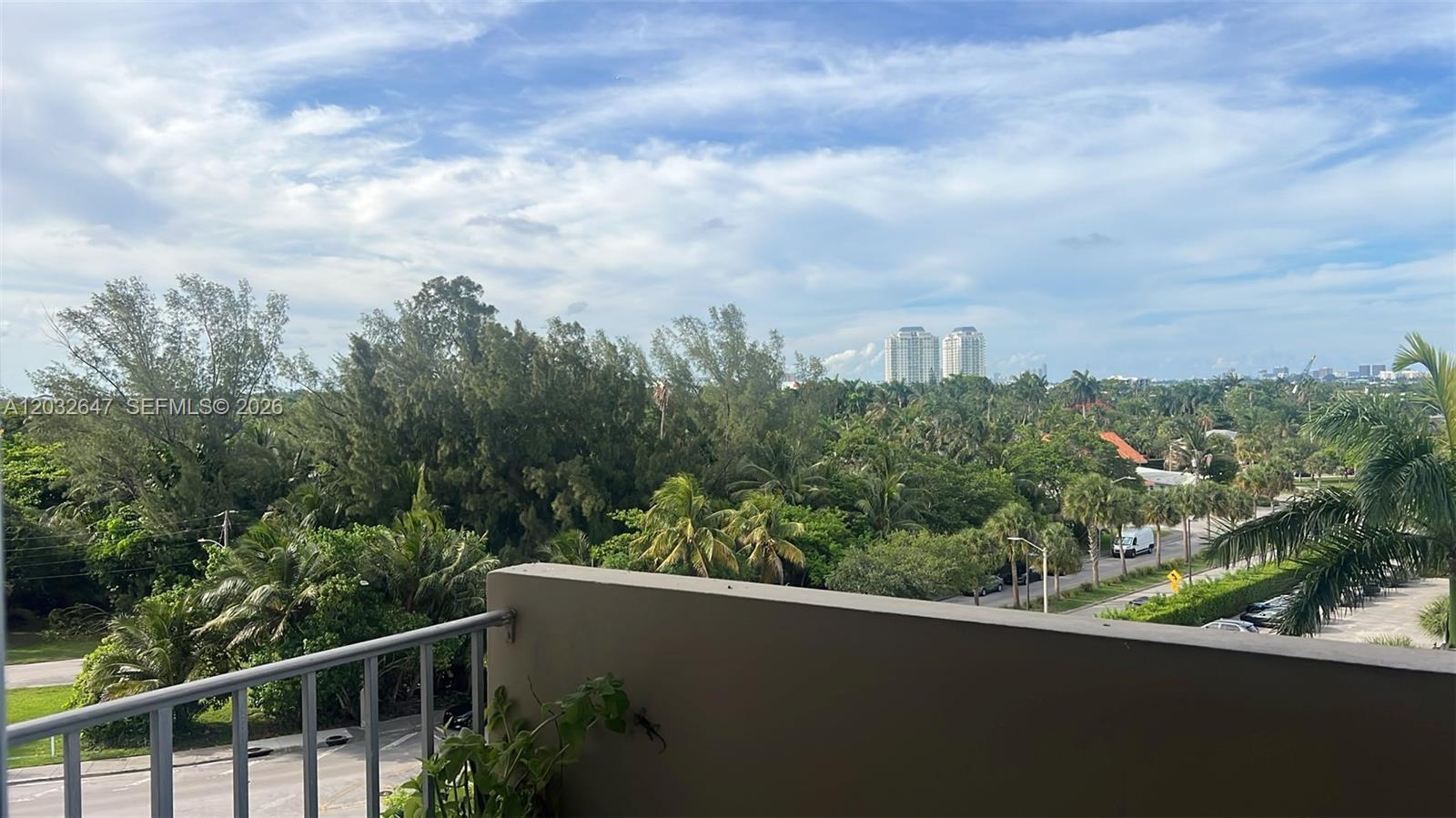 CLIPPER CONDO NO 1 - Residential