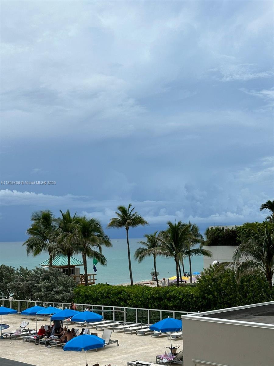 THE AVENTURA BEACH CLUB C - Residential