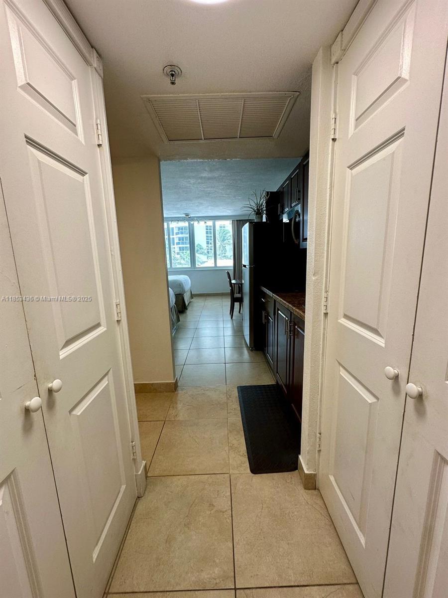 THE AVENTURA BEACH CLUB C - Residential