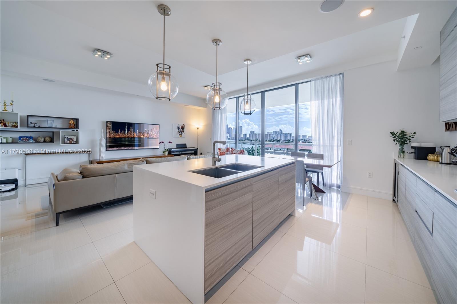 ECHO CONDO - Residential