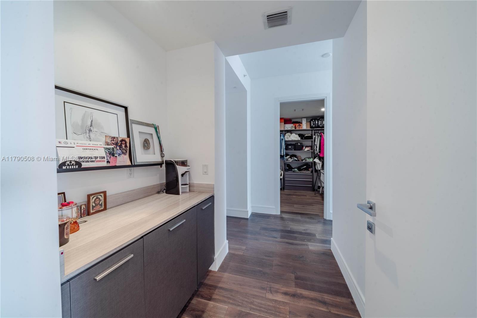 ECHO CONDO - Residential