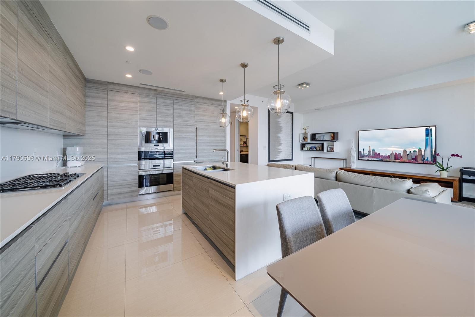 ECHO CONDO - Residential