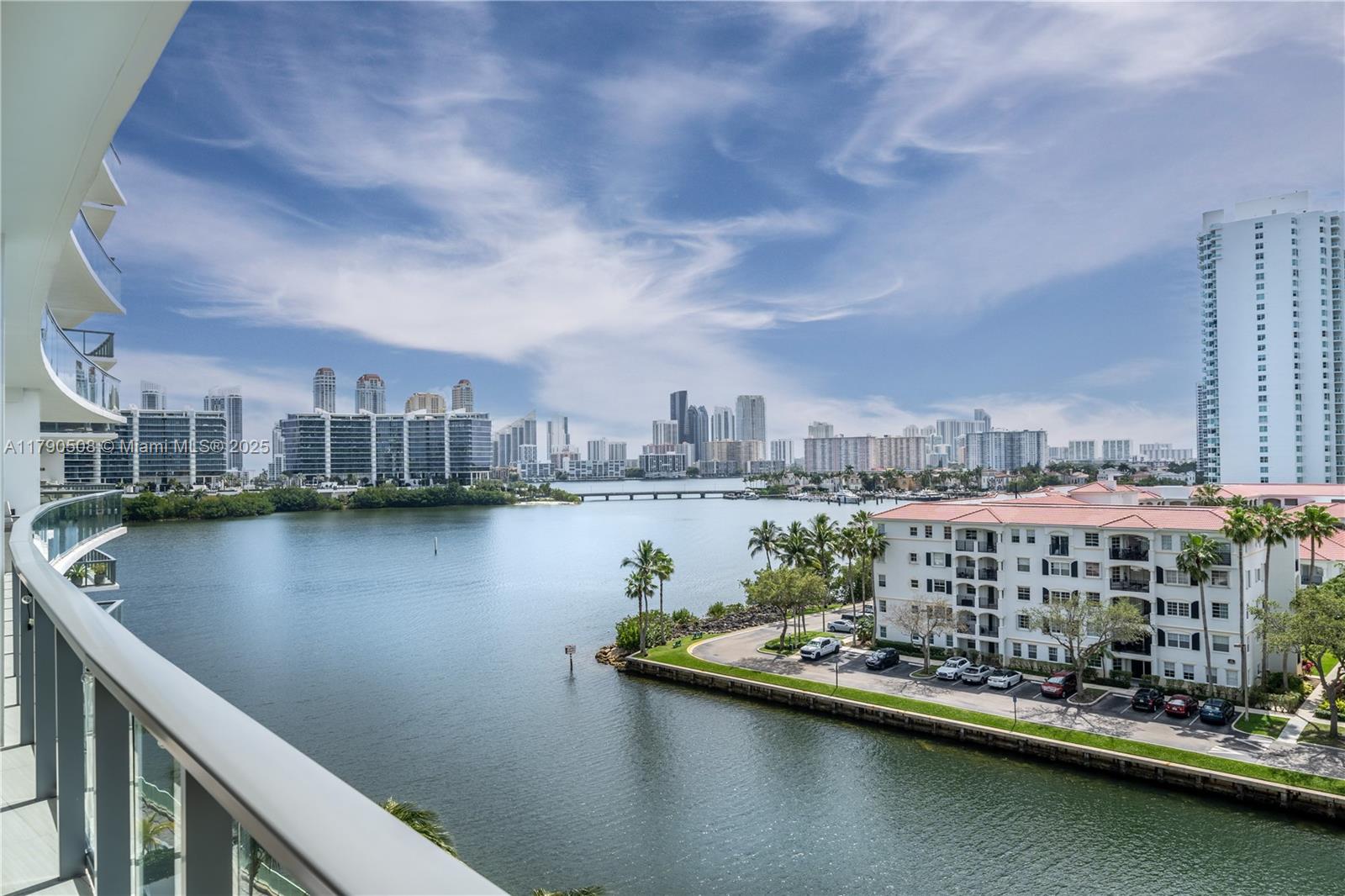 ECHO CONDO - Residential