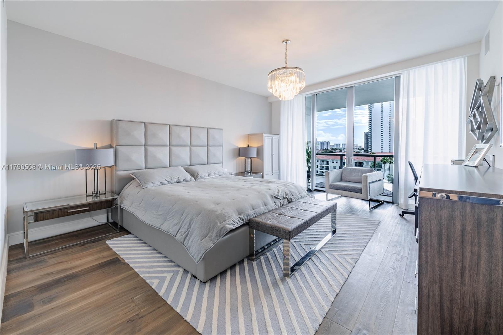 ECHO CONDO - Residential
