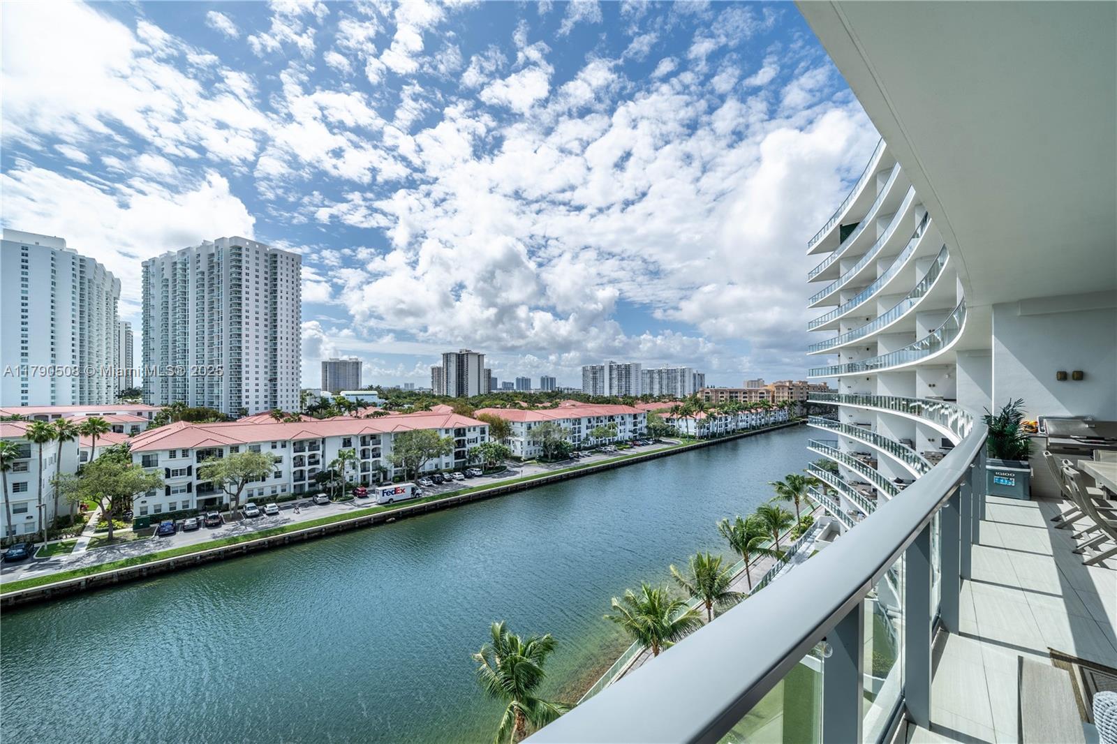 ECHO CONDO - Residential