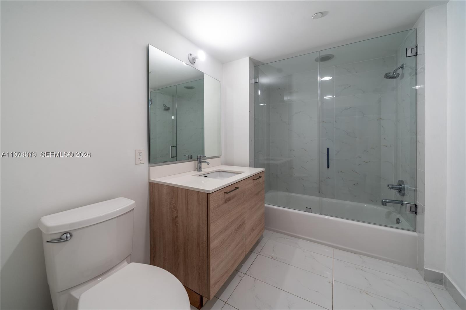 THE HARBOUR SOUTH CONDO - Residential