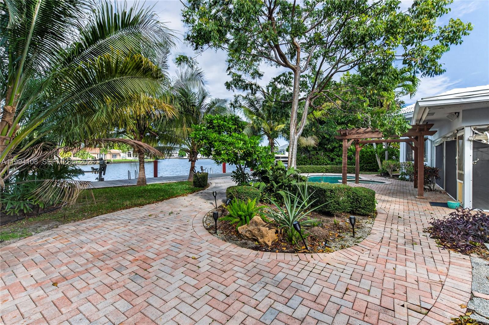 CORAL SHORES AMEND PLAT - Residential