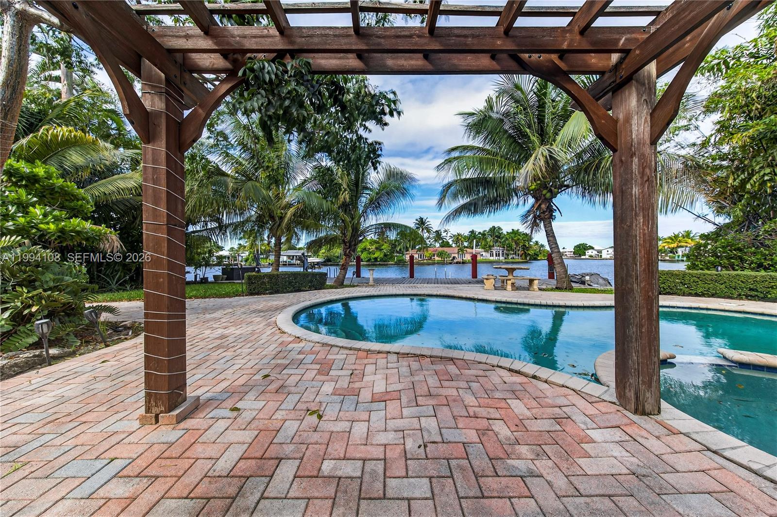 CORAL SHORES AMEND PLAT - Residential