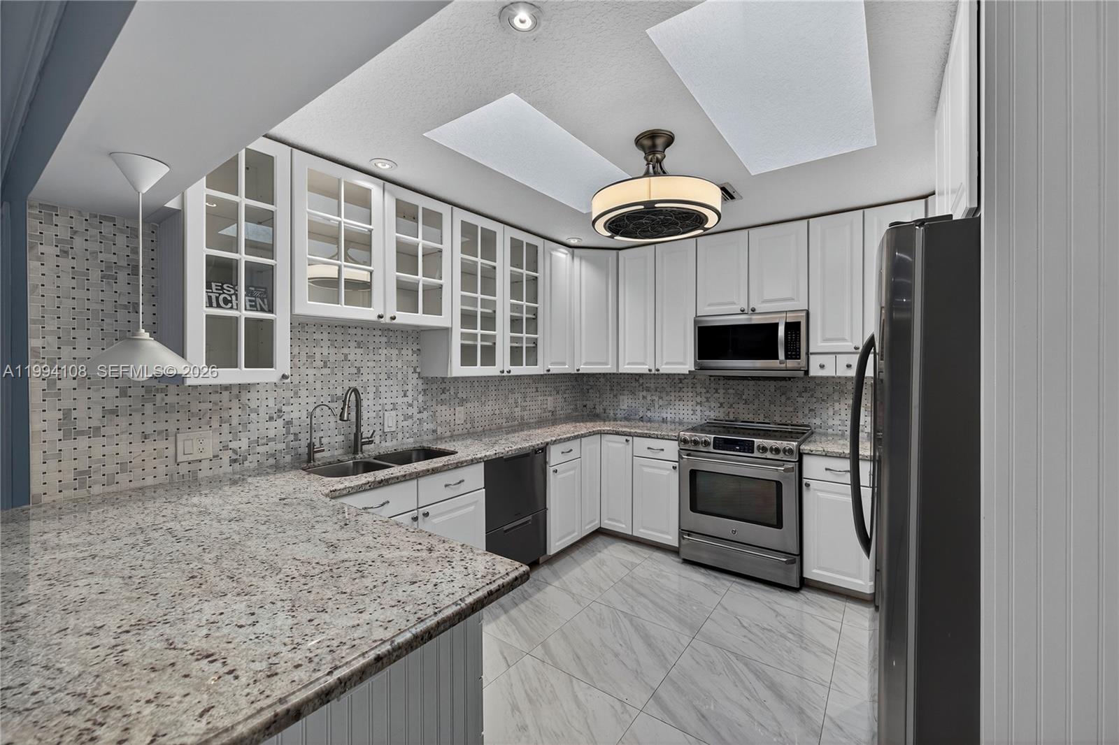 CORAL SHORES AMEND PLAT - Residential