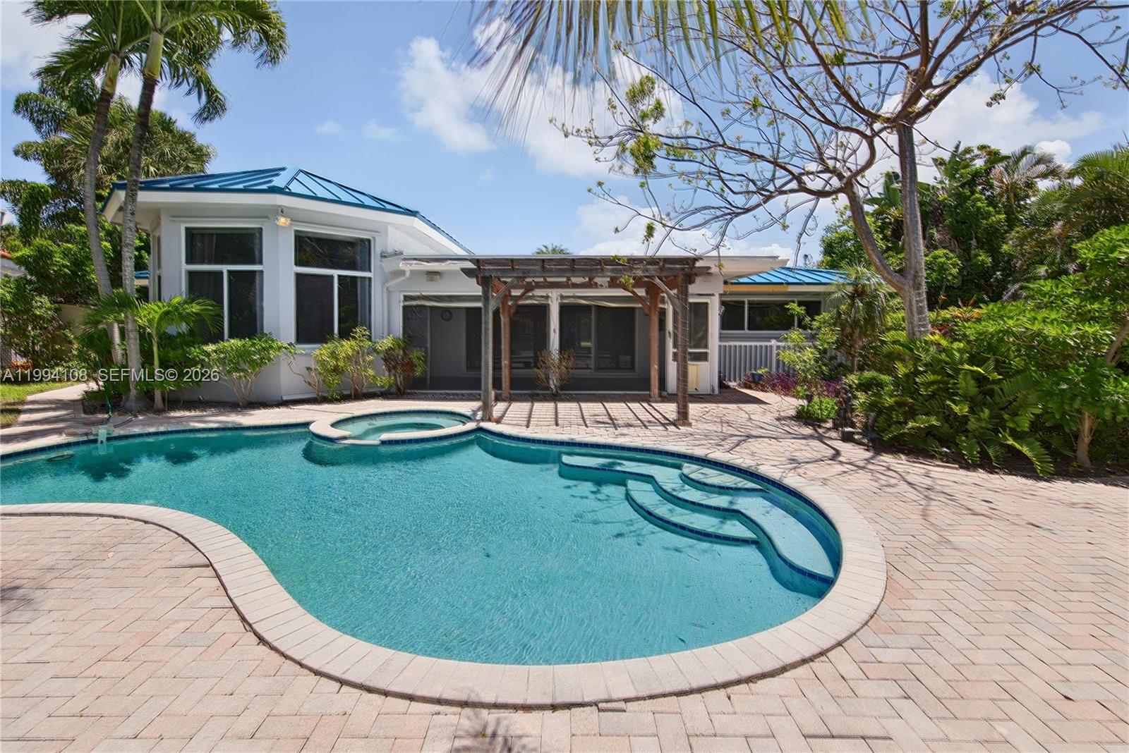 CORAL SHORES AMEND PLAT - Residential