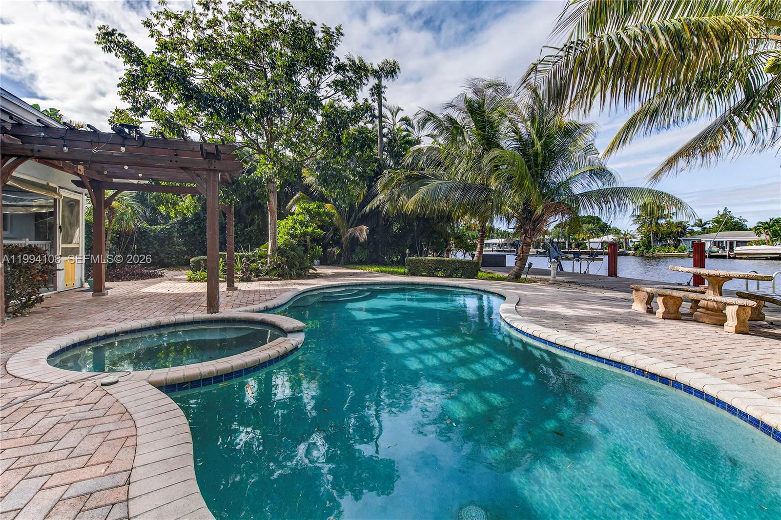 CORAL SHORES AMEND PLAT - Residential