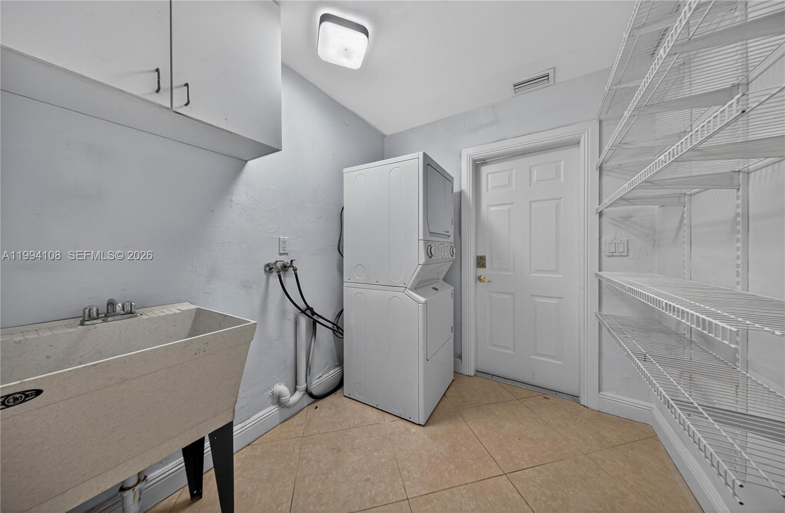 CORAL SHORES AMEND PLAT - Residential