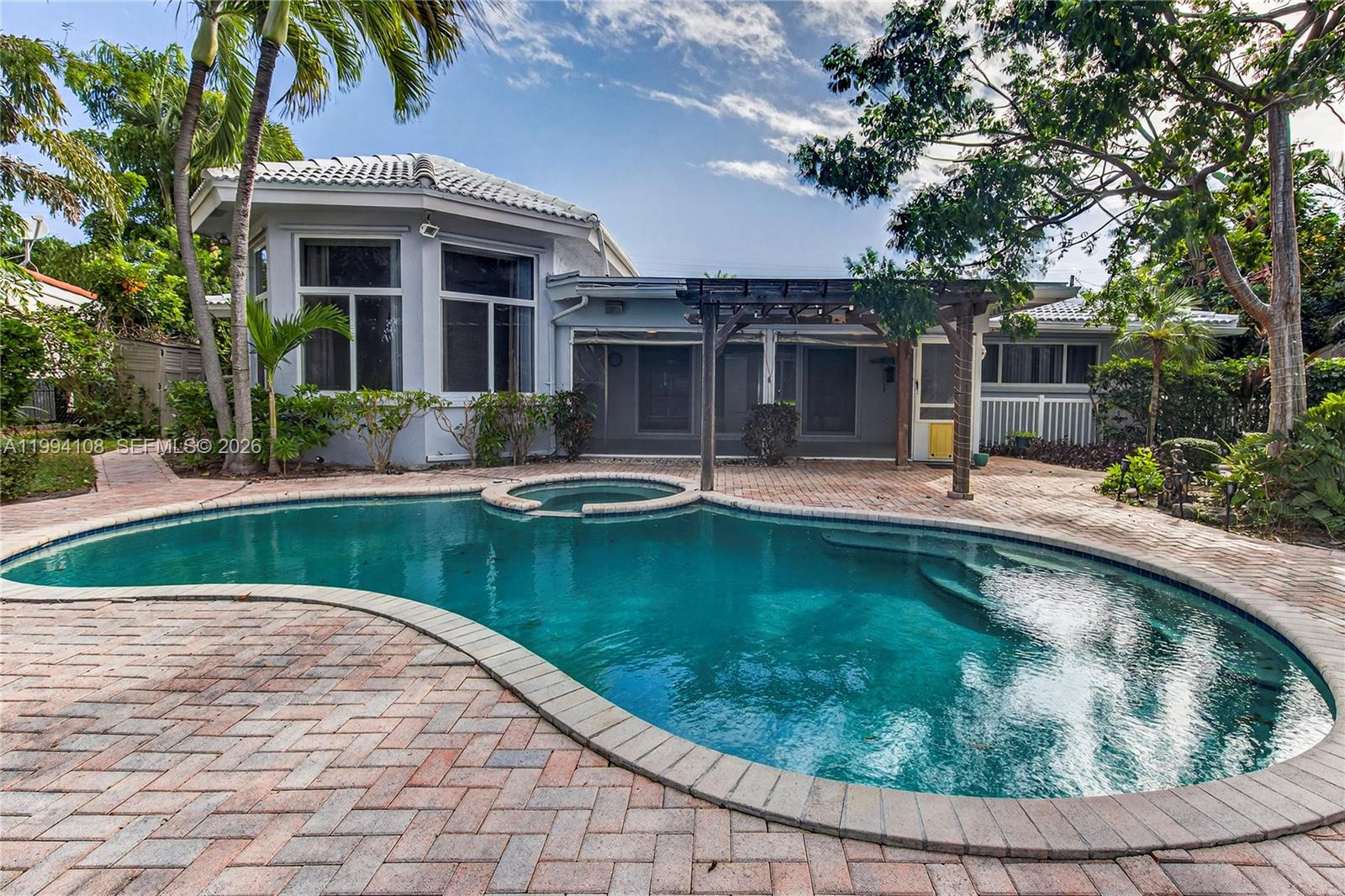 CORAL SHORES AMEND PLAT - Residential