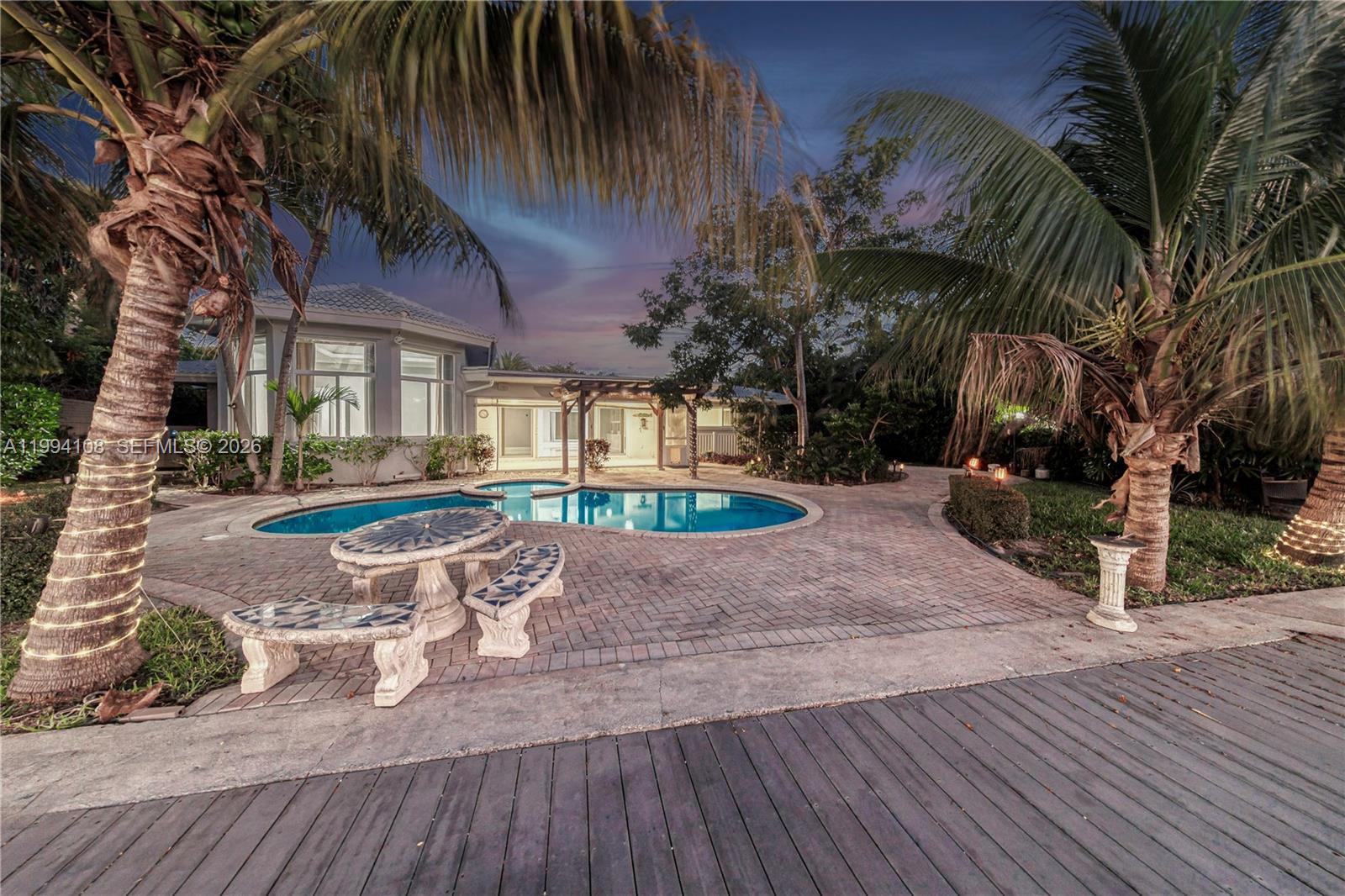 CORAL SHORES AMEND PLAT - Residential