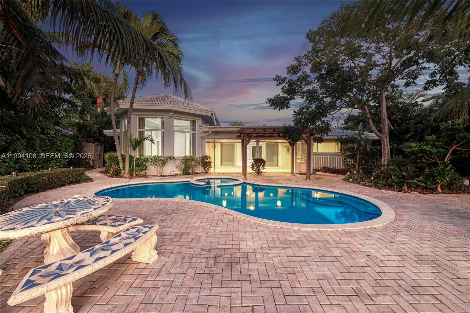 CORAL SHORES AMEND PLAT - Residential
