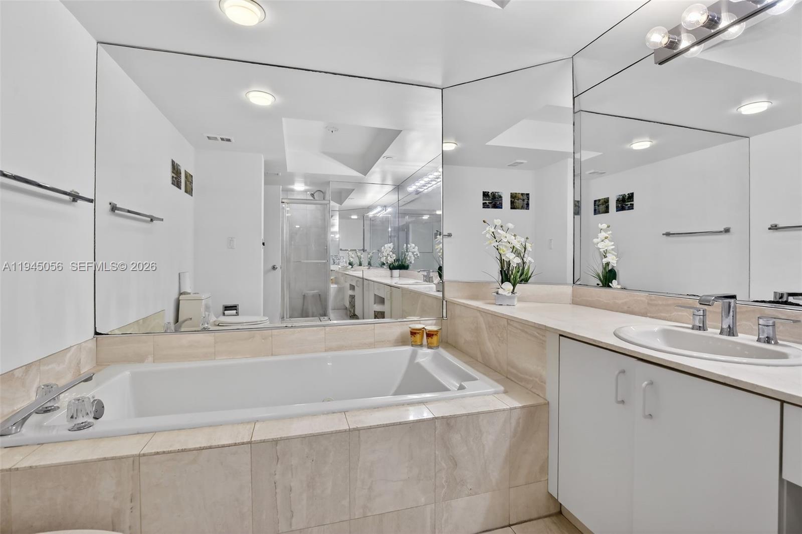 1000 ISL BLVD WILLIAMS IS - Residential