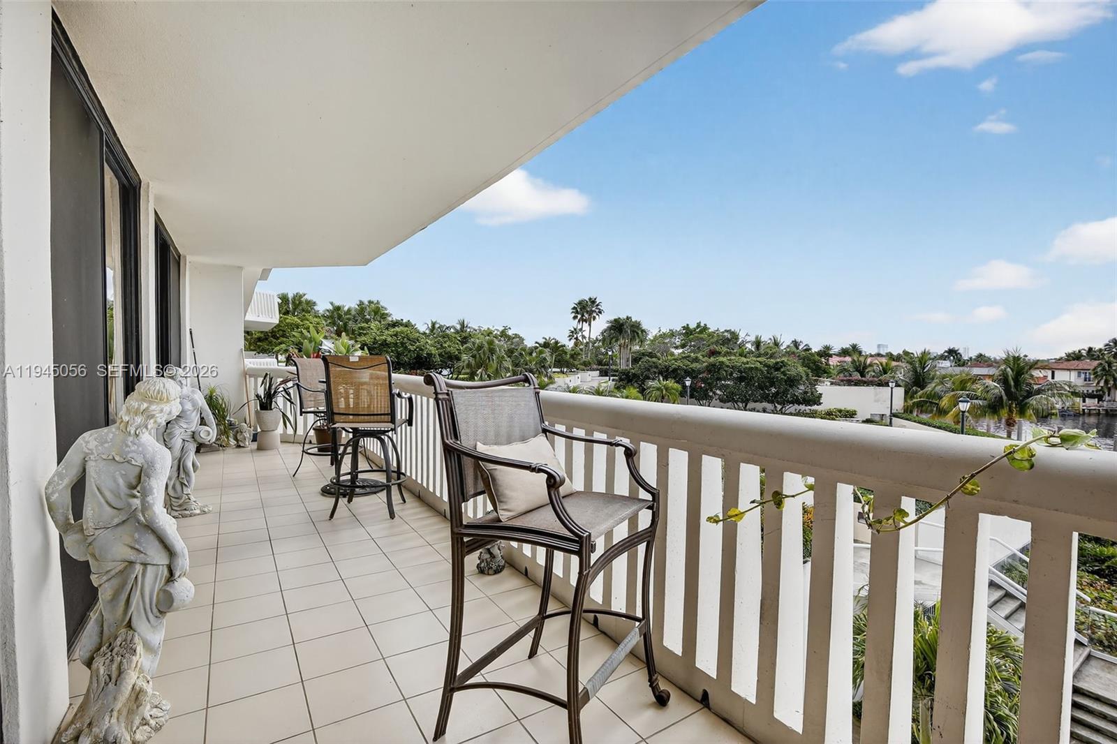 1000 ISL BLVD WILLIAMS IS - Residential